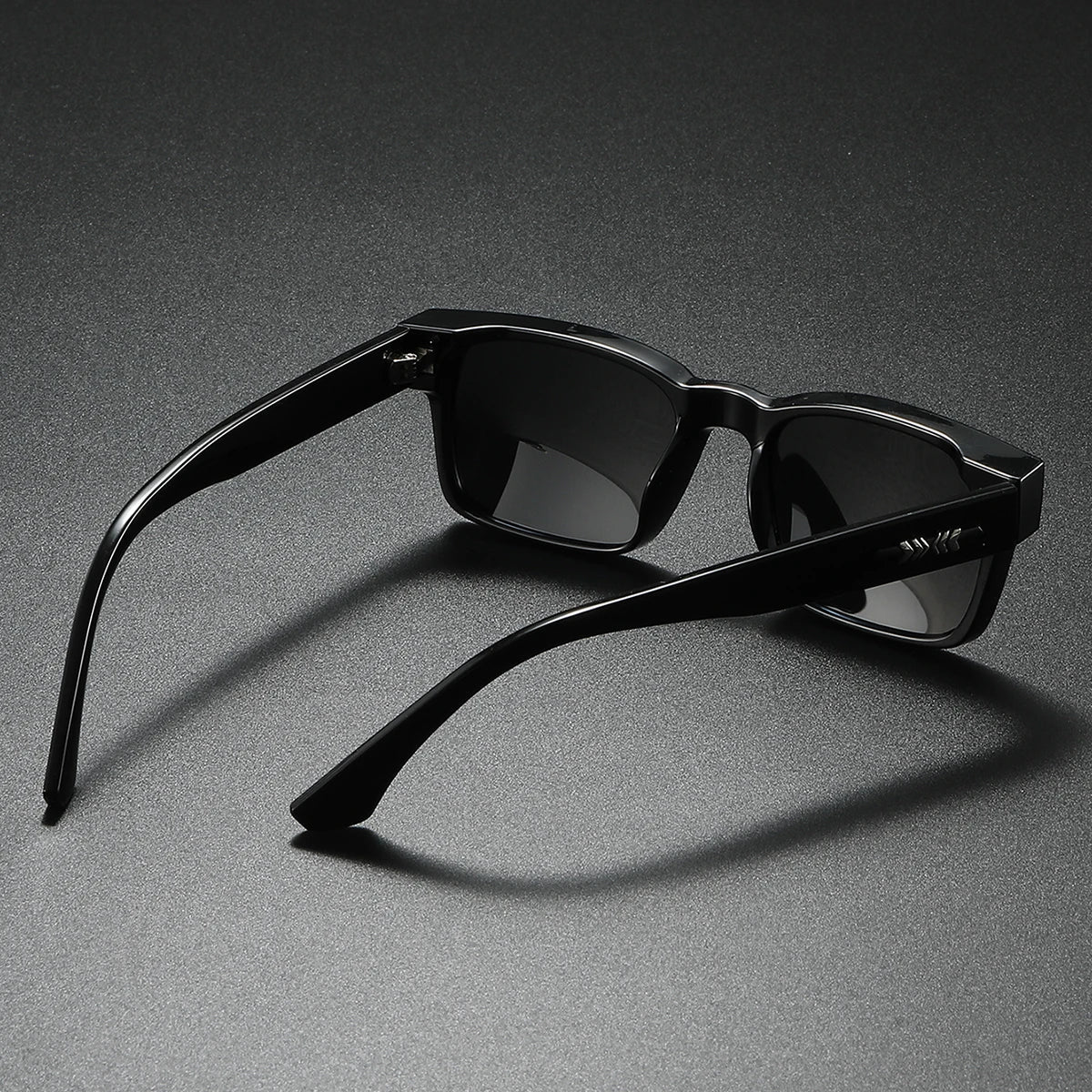 Classic Square Polarized Sunglasses – UV400 Unisex Travel Shades