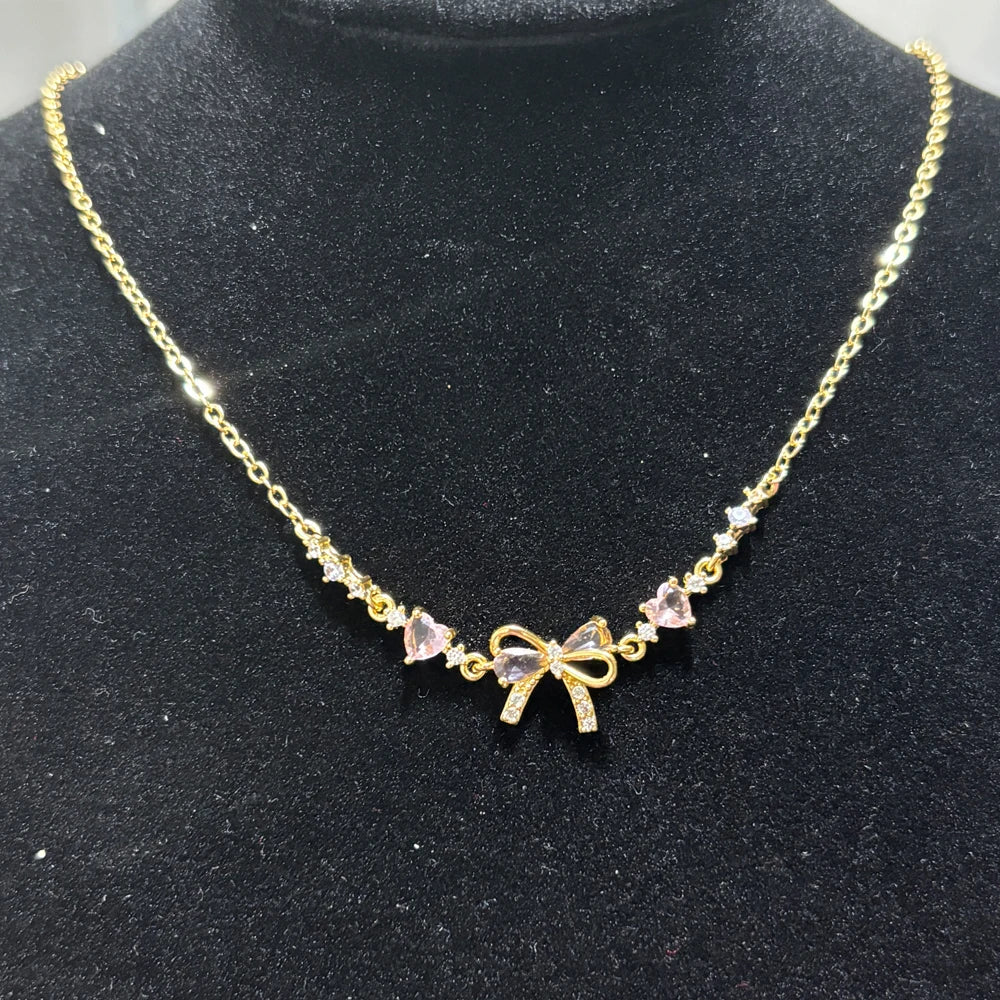 BowCharm Heart Bracelet – Elegant Symbol of Love!