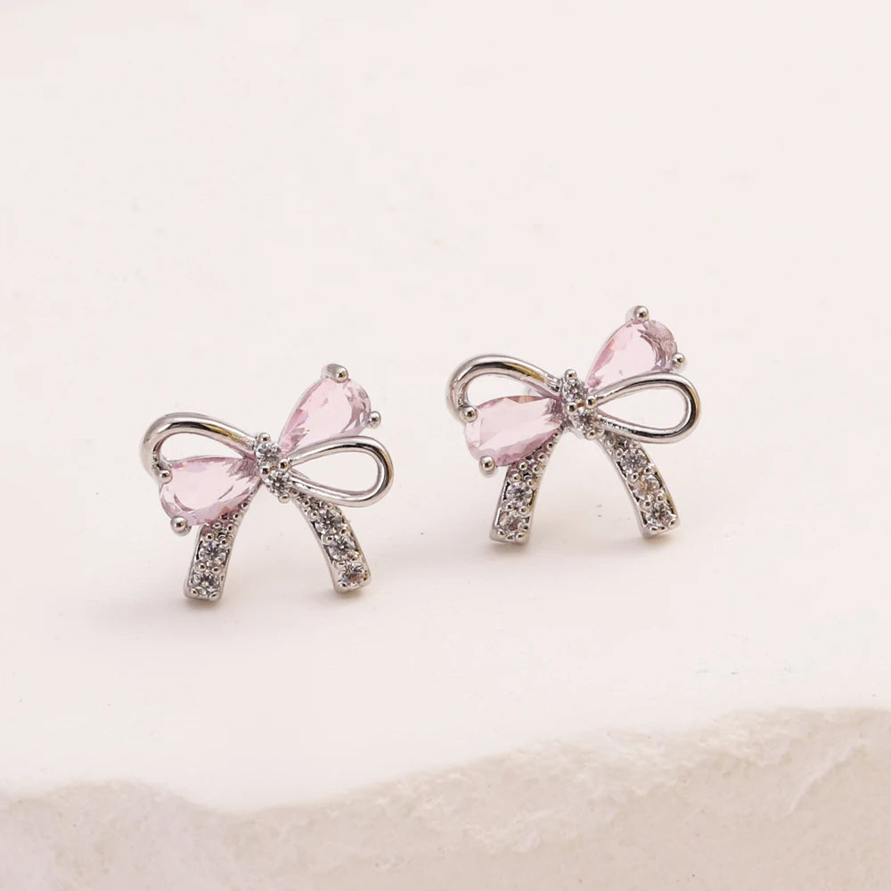 BowCharm Heart Bracelet – Elegant Symbol of Love!